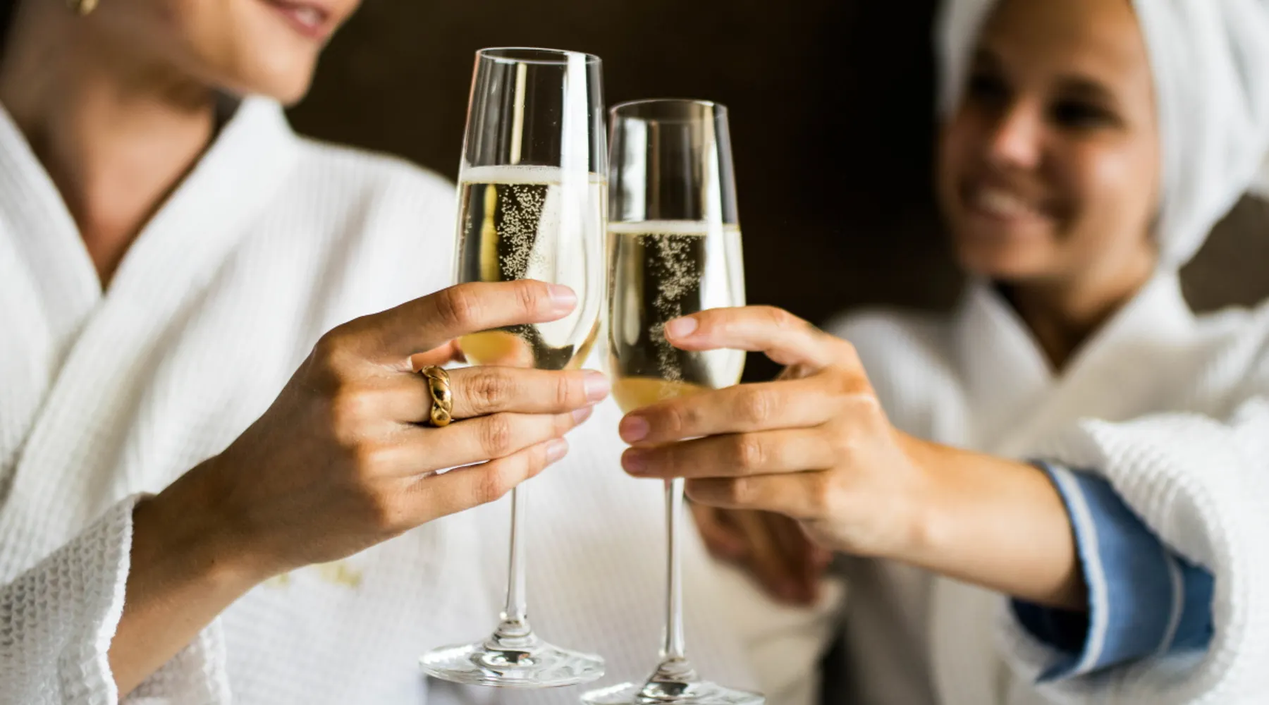 Champagne | Vriendinnen | Hotelkamer | Genieten