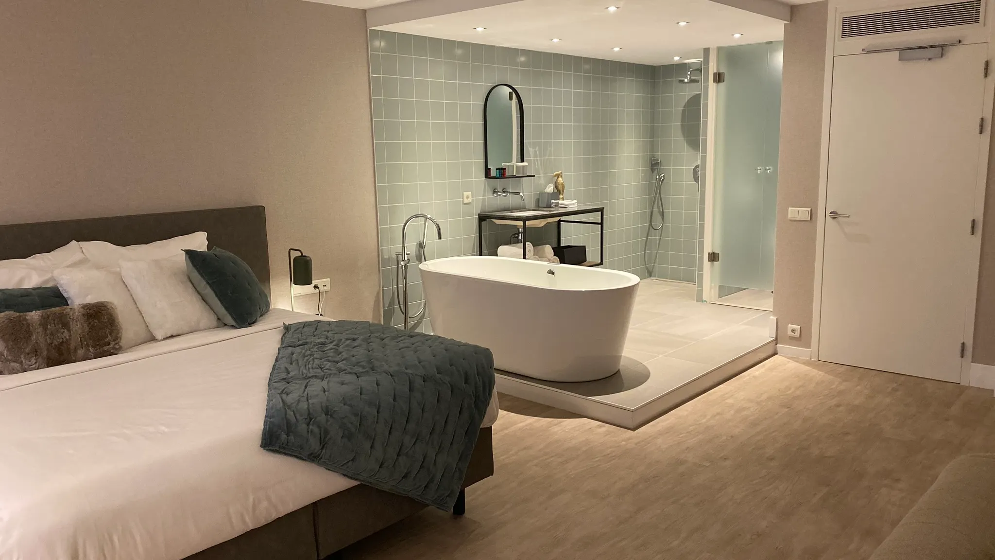 North Suite