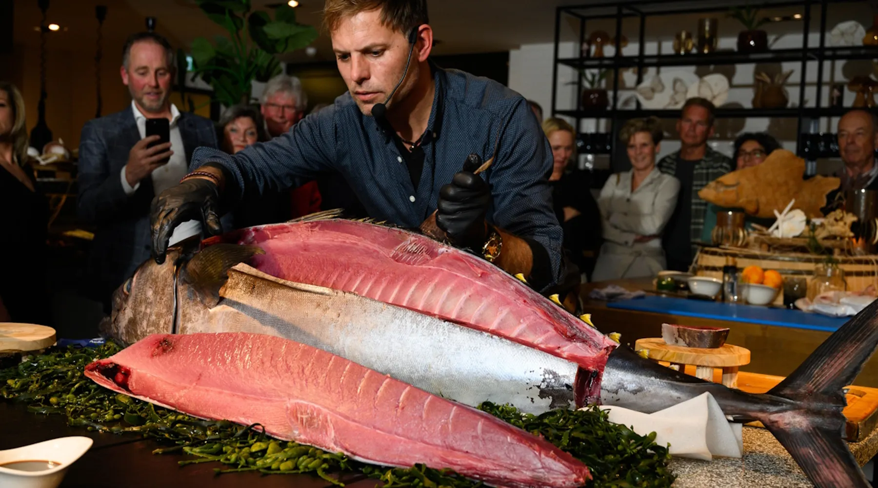 Tuna | Filleting | Dinner show | Arie Kuijt