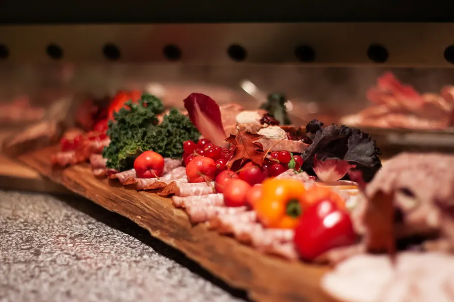 Game dish