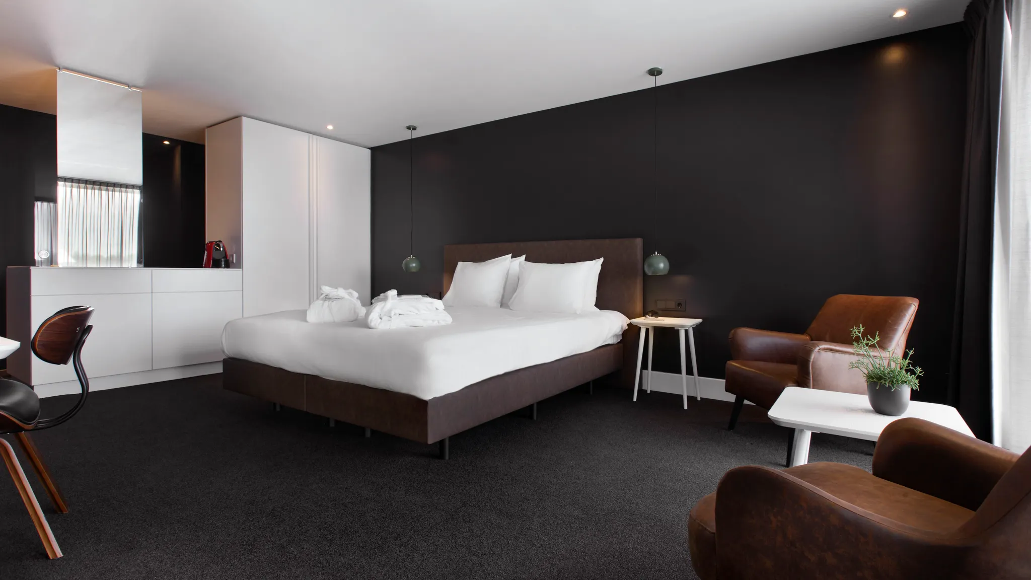Deluxe hotel room with Game Event package