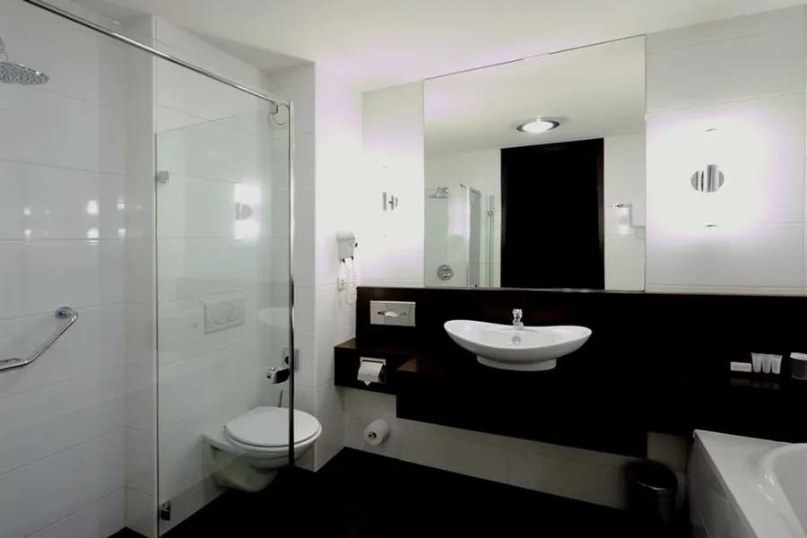 Badezimmer Komfortzimmer Anti-Allergie Hotel Sassenheim