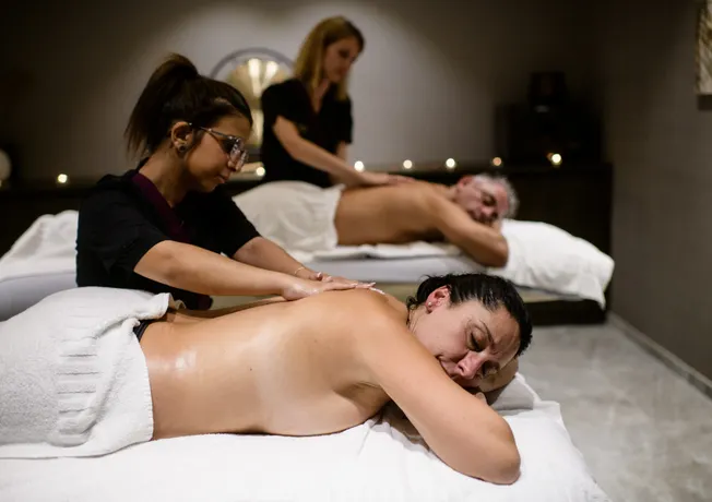 massage van der valk mons