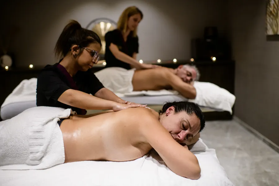 massage van der valk mons