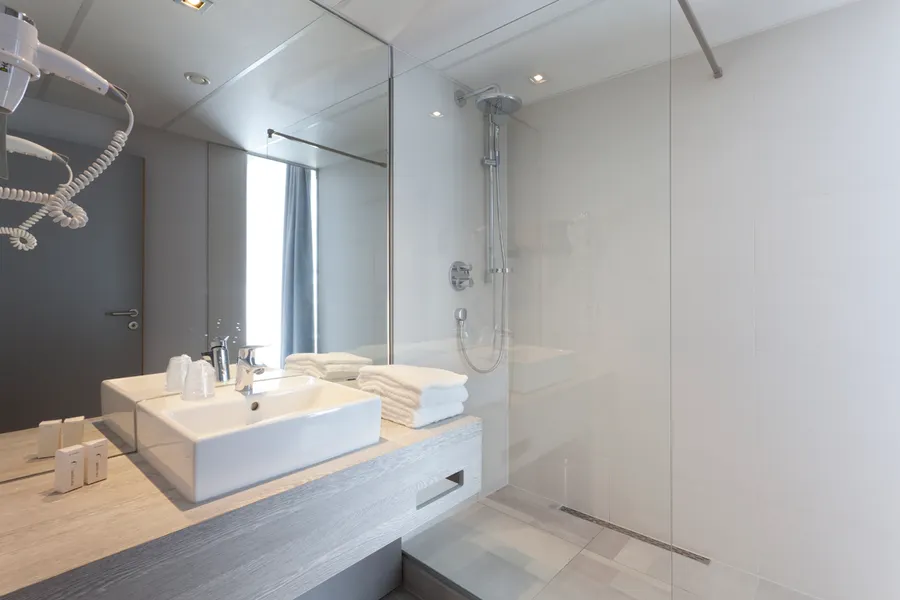 Bade Zimmer - Komfort Zimmer - Van der Valk Hotel Mons