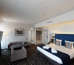 Bureau en zithoek - Business Suite - Van der Valk Hotel Mons Congres