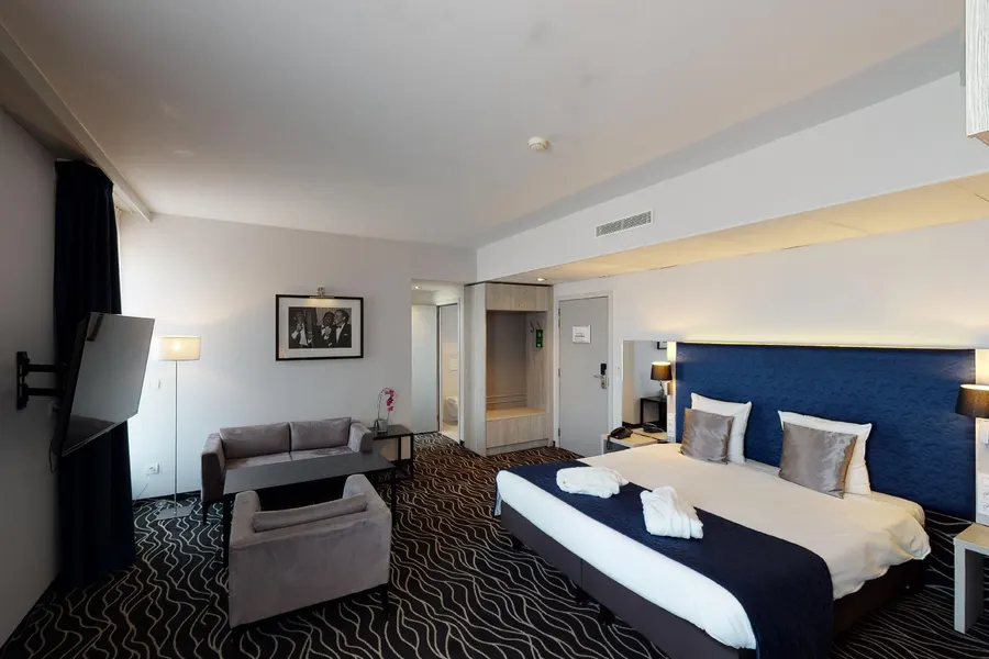 Schreibtisch - Business Suite - Van der Valk Hotel Mons Congres