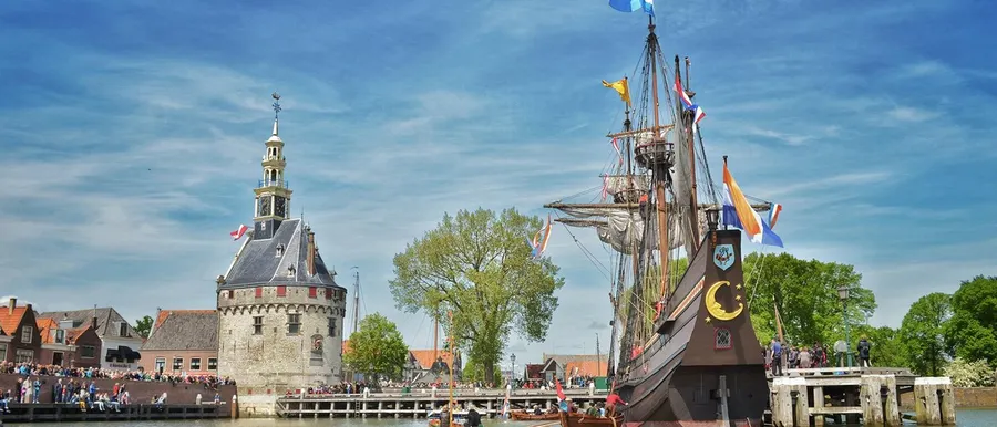La Hoofdtoren et la Halve Maen à Hoorn