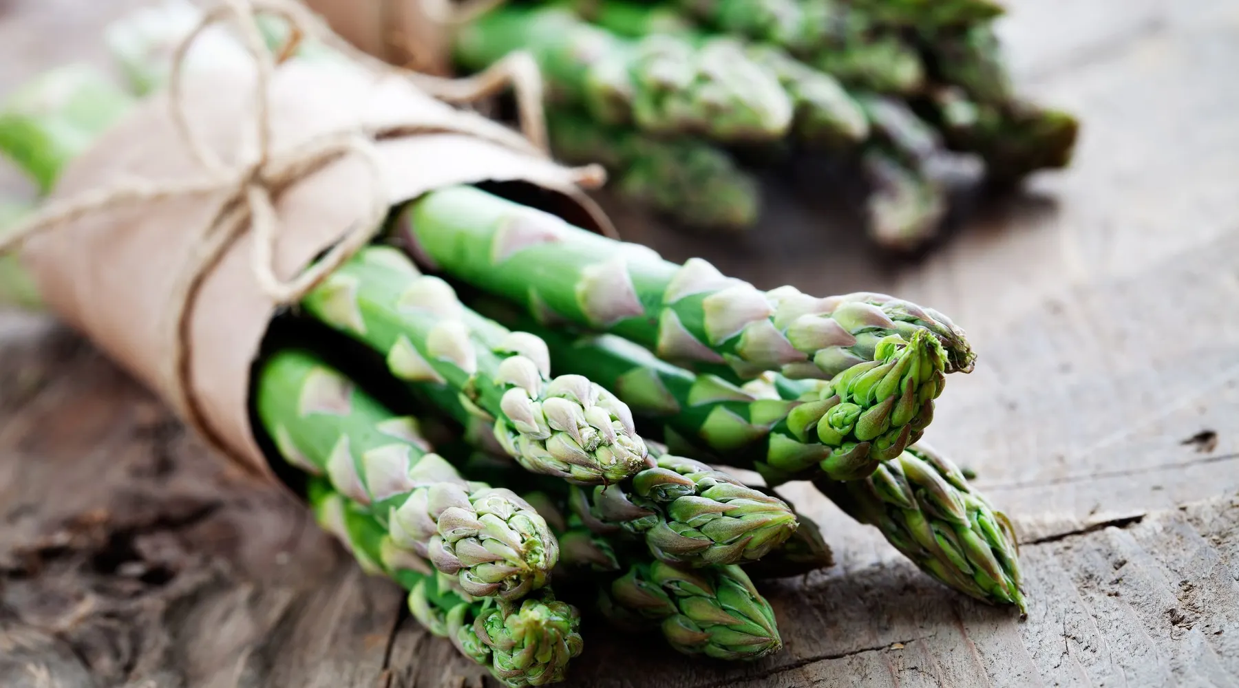 Green asparagus