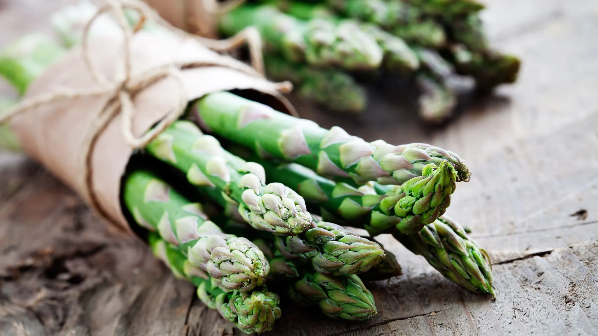 Green asparagus
