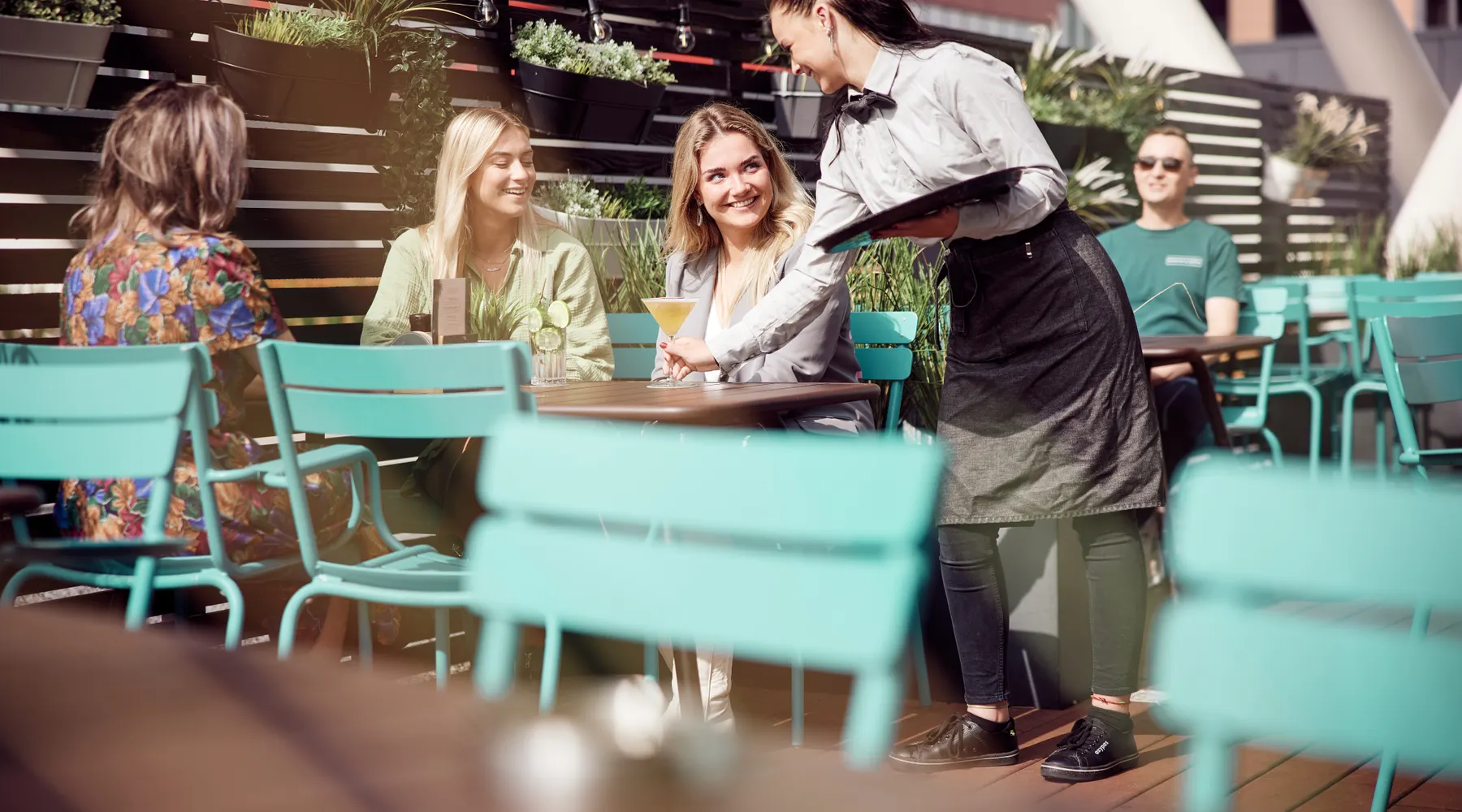 Borrelen op het terras