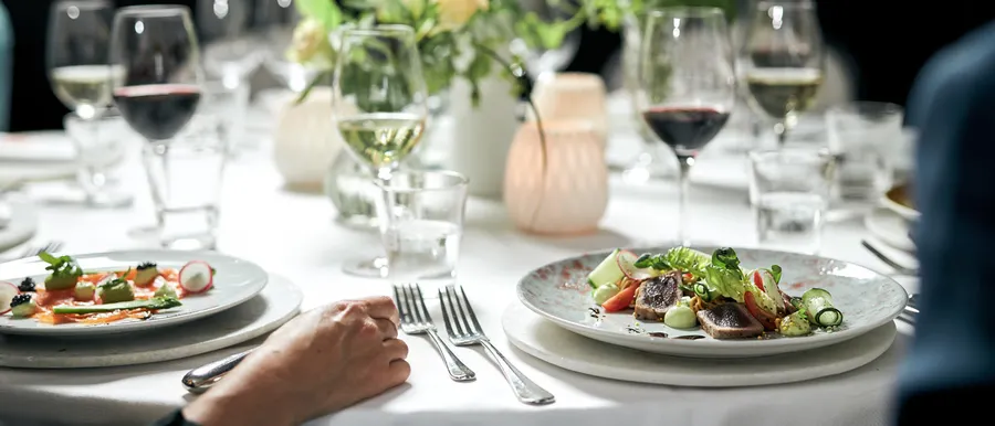 Tafel met gerechten