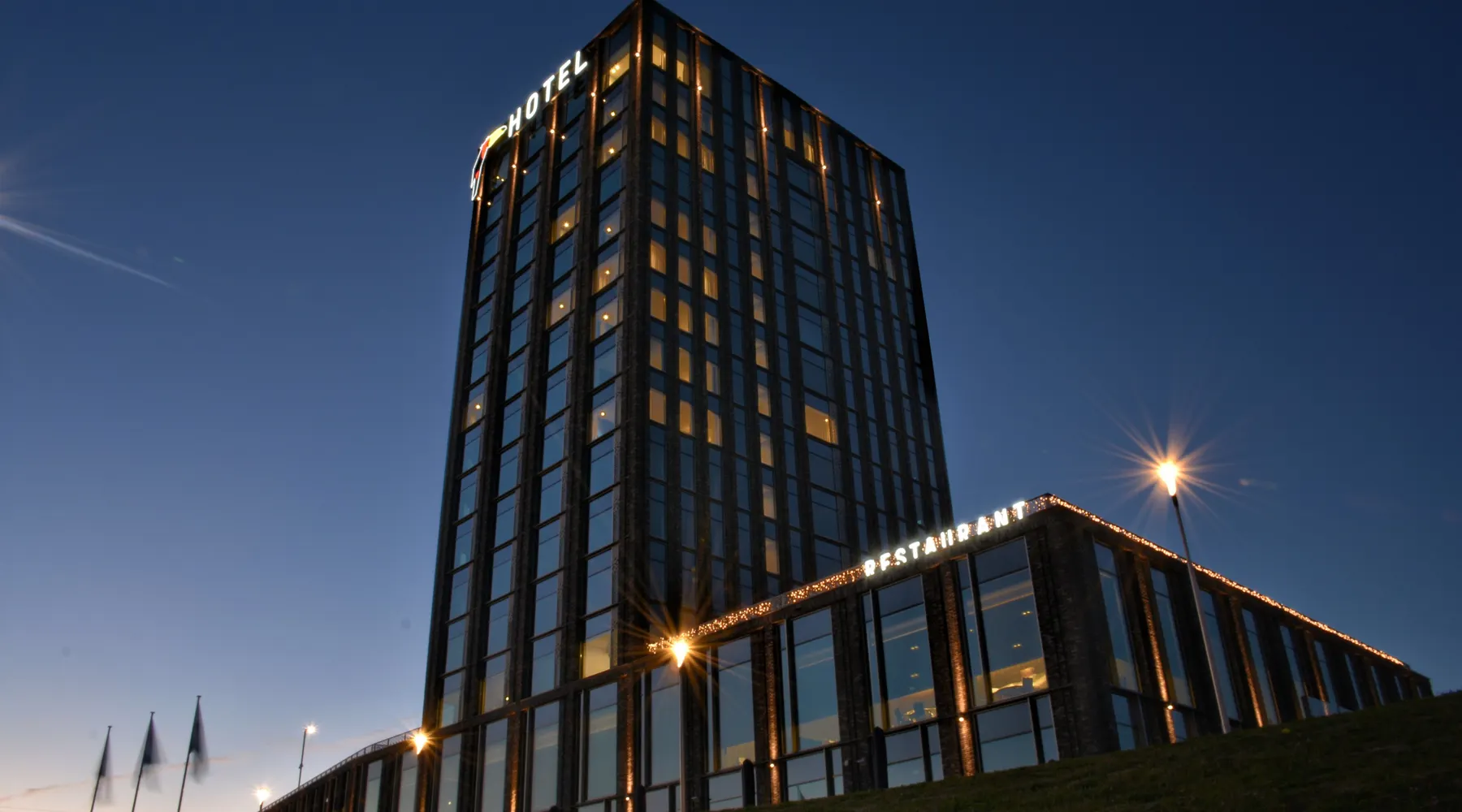 Vooraanzicht hotel