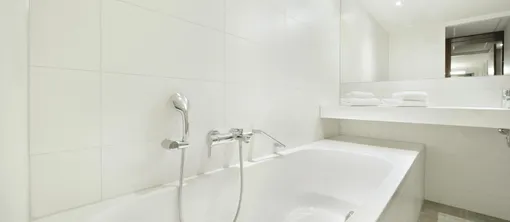 Badkamer Comfort kamer Van der Valk Hotel Nijmegen-Lent