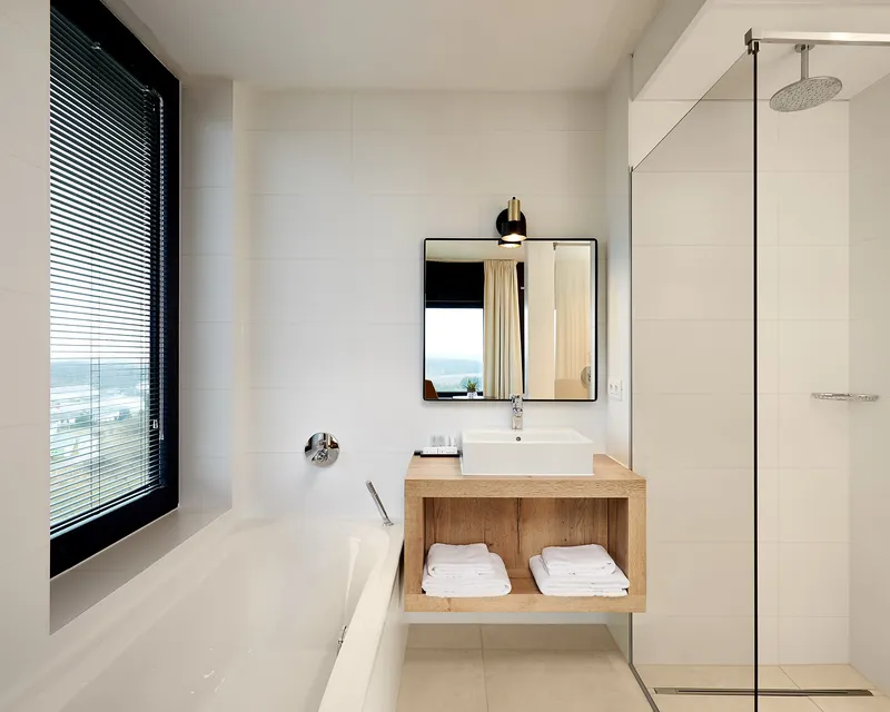 Bathroom executive room