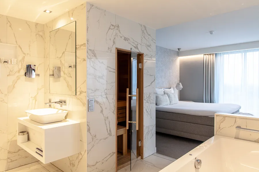 Badkamer Wellness Suite White Hotel Groningen-Hoogkerk