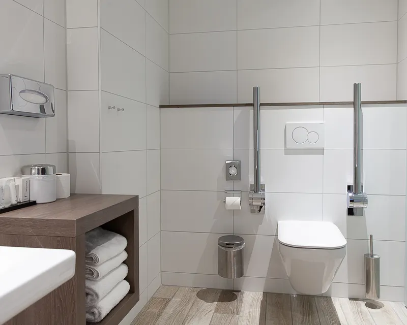 Badezimmer Rollstuhlfreundliches Hotel Comfortzimmer