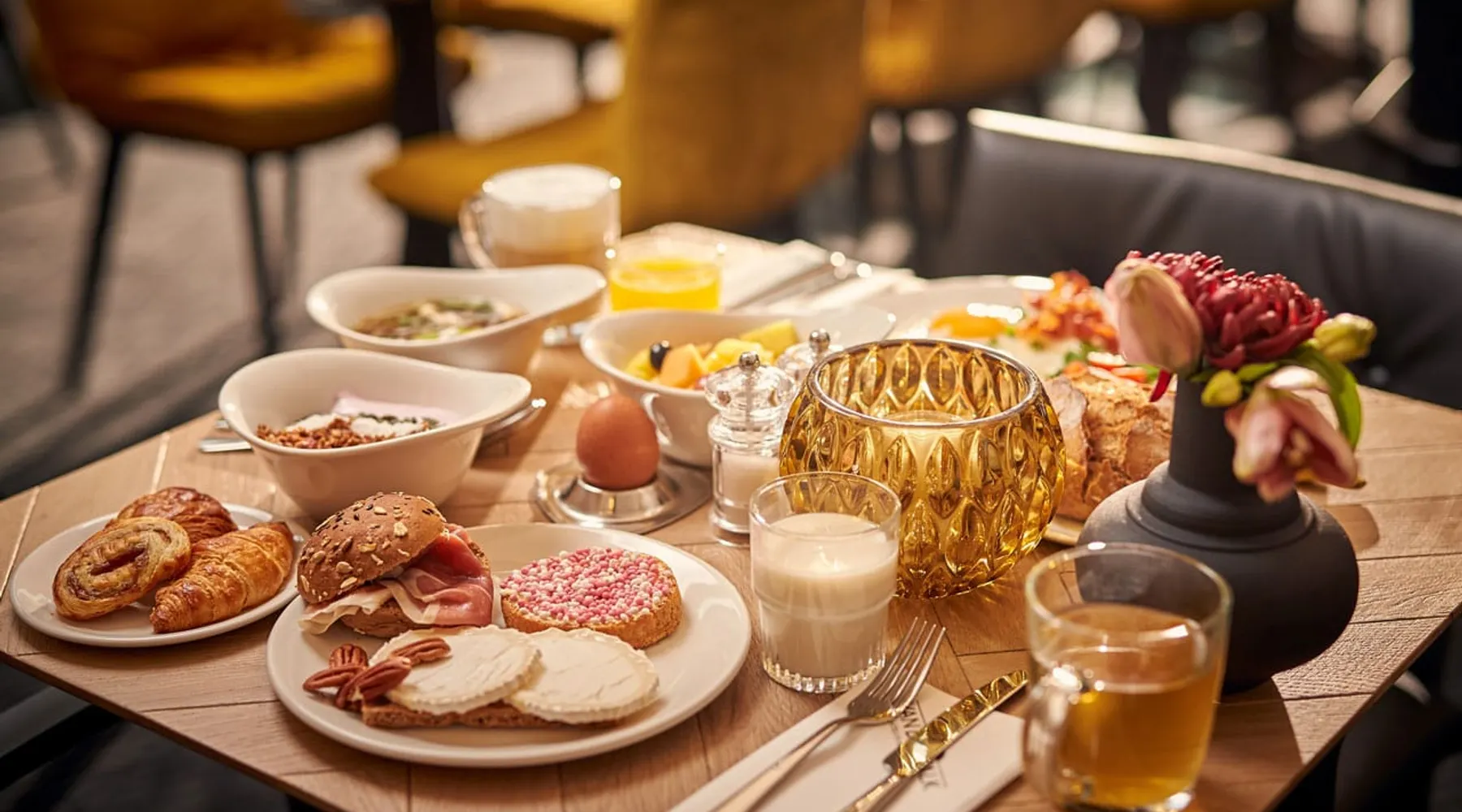 Frühstück Van der Valk Hotel Amsterdam - Amstel