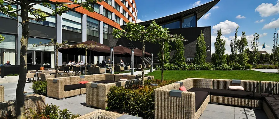 Terrace and lounge Van der Valk Hotel Ridderkerk