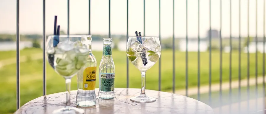 Geniet op het balkon