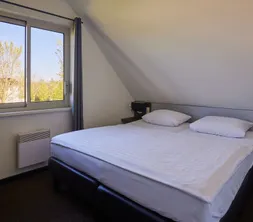 Sleeping room