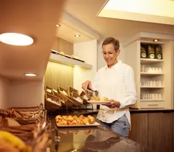 komplettes Frühstück