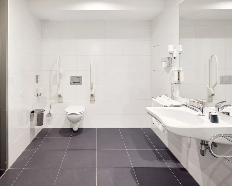 Room with disability access Hotel Drachten