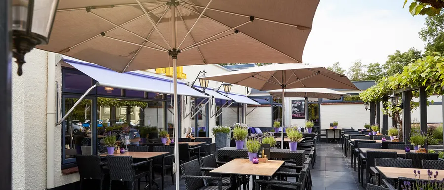 Terras Hotel Hardegarijp-Leeuwarden