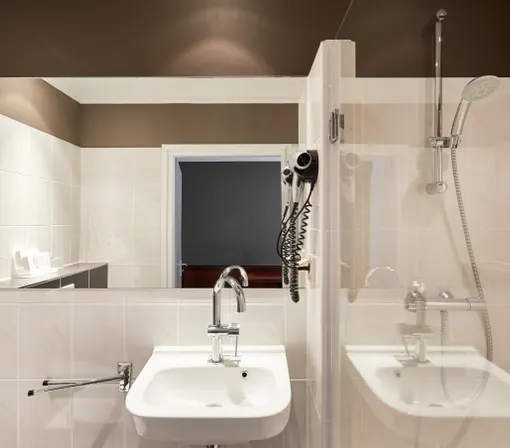 Badezimmer Budget Zimmer Hotel Hardegarijp-Leeuwarden