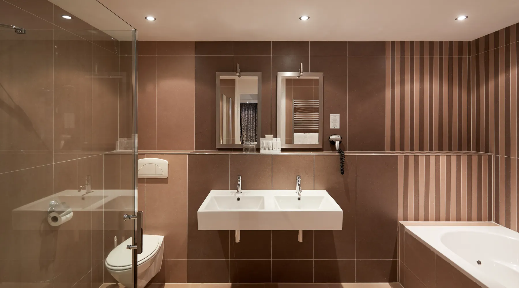 Badezimmer Comfort Zimmer Hotel Hardegarijp-Leeuwarden