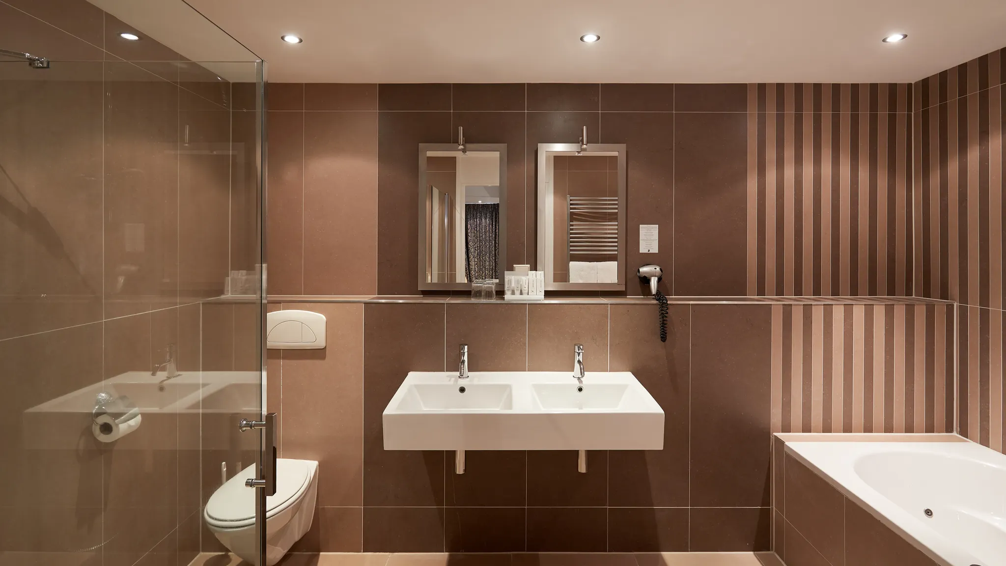 Bathroom Comfort Room Hotel Hardegarijp-Leeuwarden