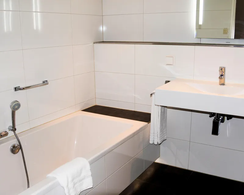 Badezimmer Comfort Zimmer Hotel Hardegarijp-Leeuwarden