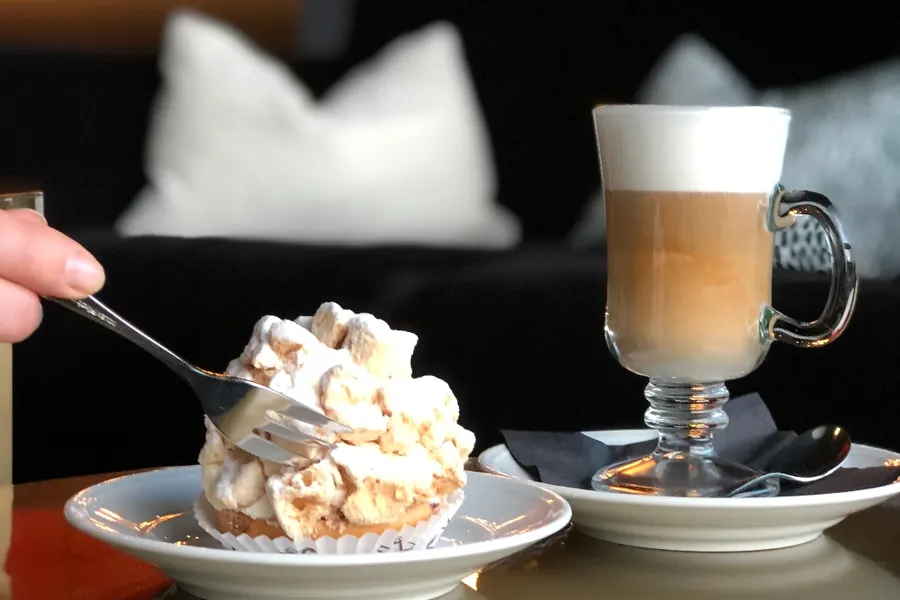 Pastry from Patisserie De Rouw