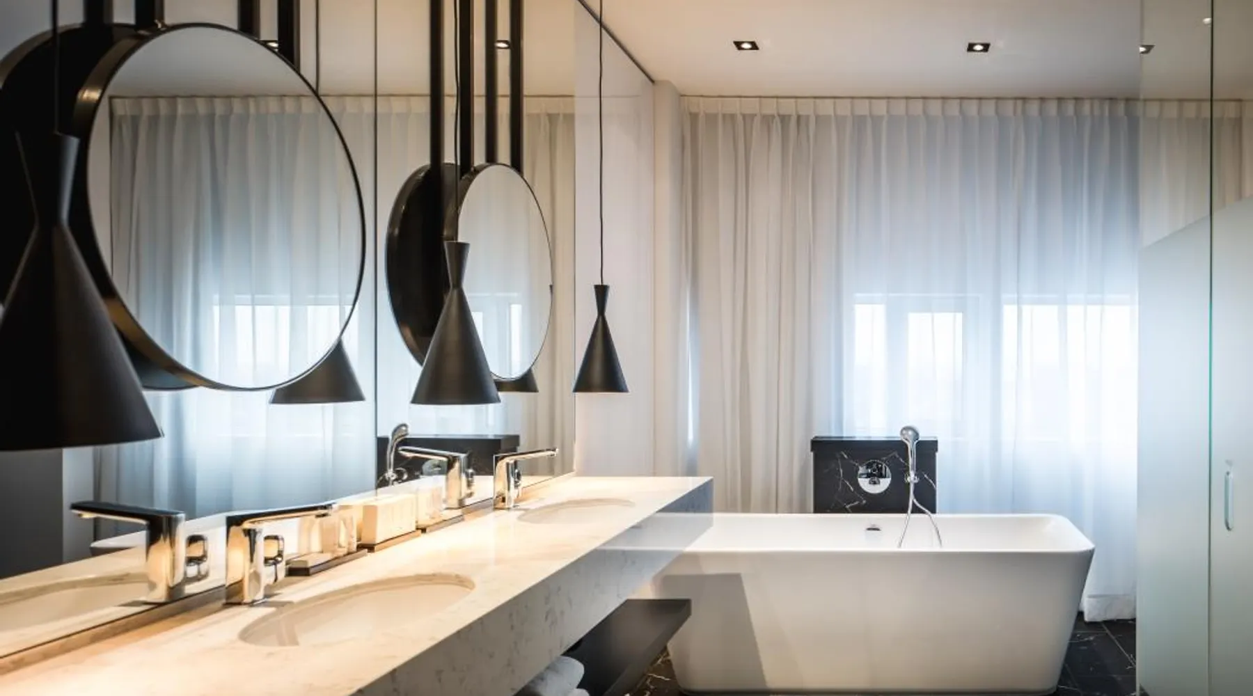 Badkamer in de Junior Suite van Hotel Zaltbommel