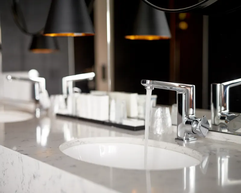 Sink in the Junior Suite of Hotel Zaltbommel