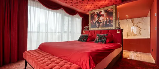 Suite cabaret rouge