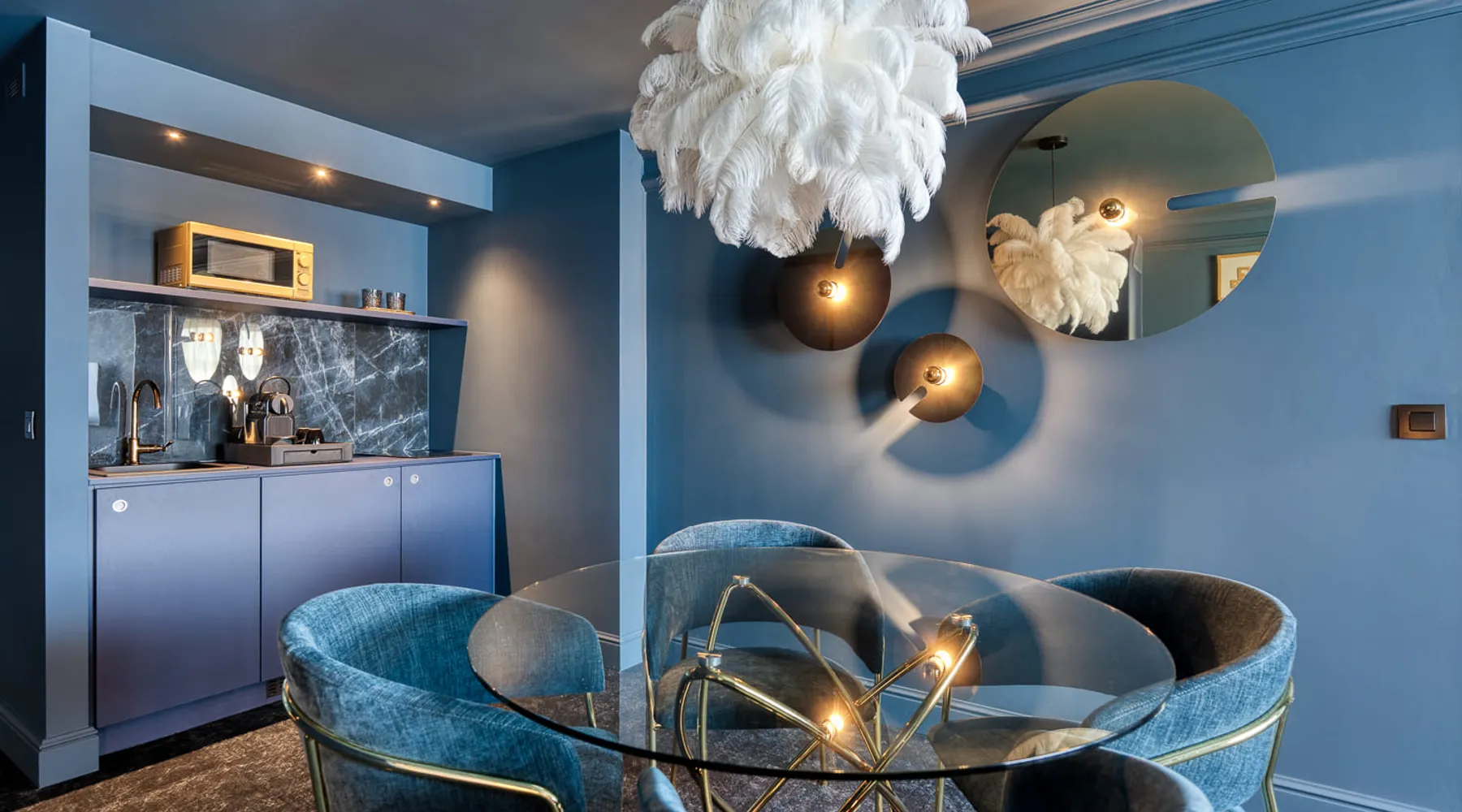 Salon privé de la Suite Gatsby, hôtel 4 étoiles à Liège