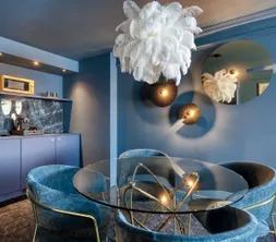 Salon privé de la Suite Gatsby, hôtel 4 étoiles à Liège