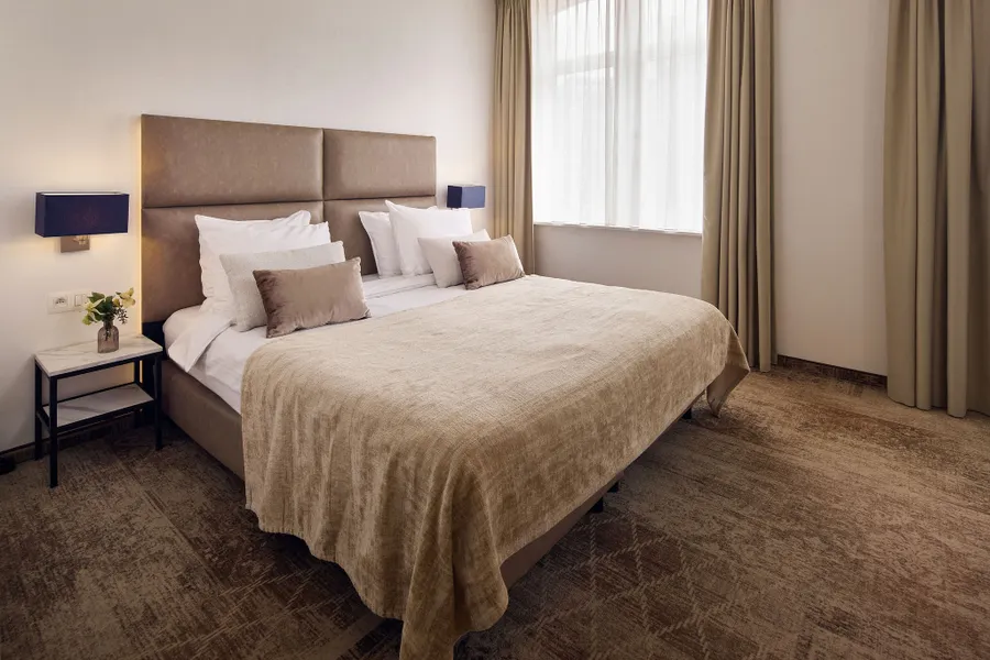 Business suite
