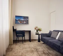 Business suite