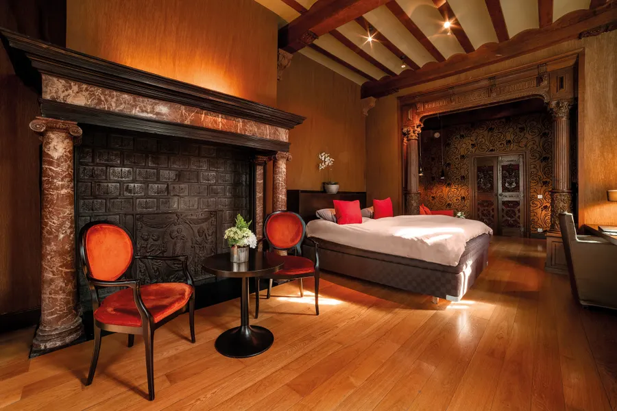 Chambre élégante de la Suite Historique à Liège