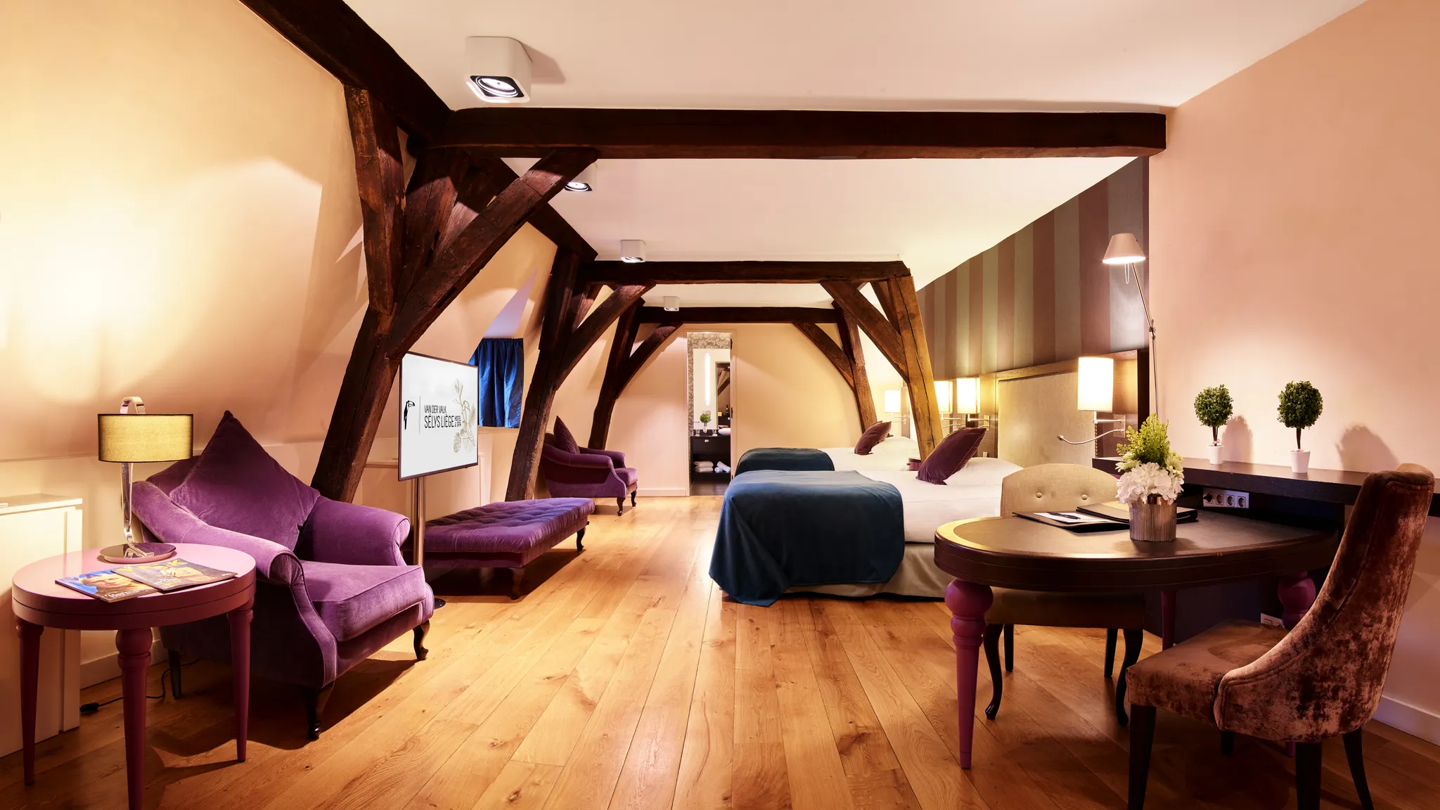 Suite 24