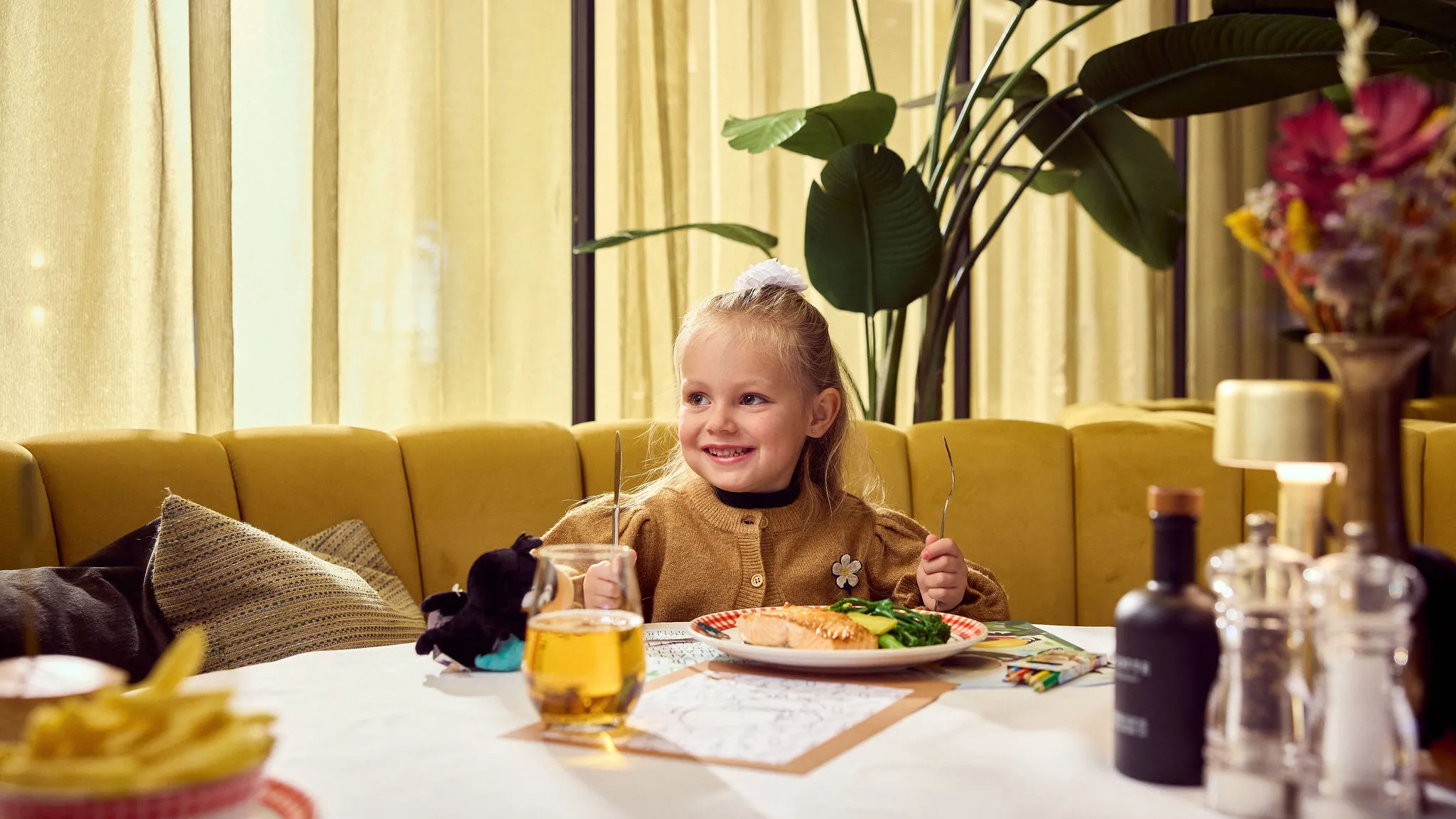 Kind im Restaurant Hotel Gent