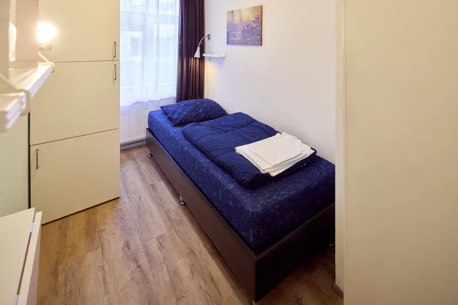 Second Bedroom with two single beds