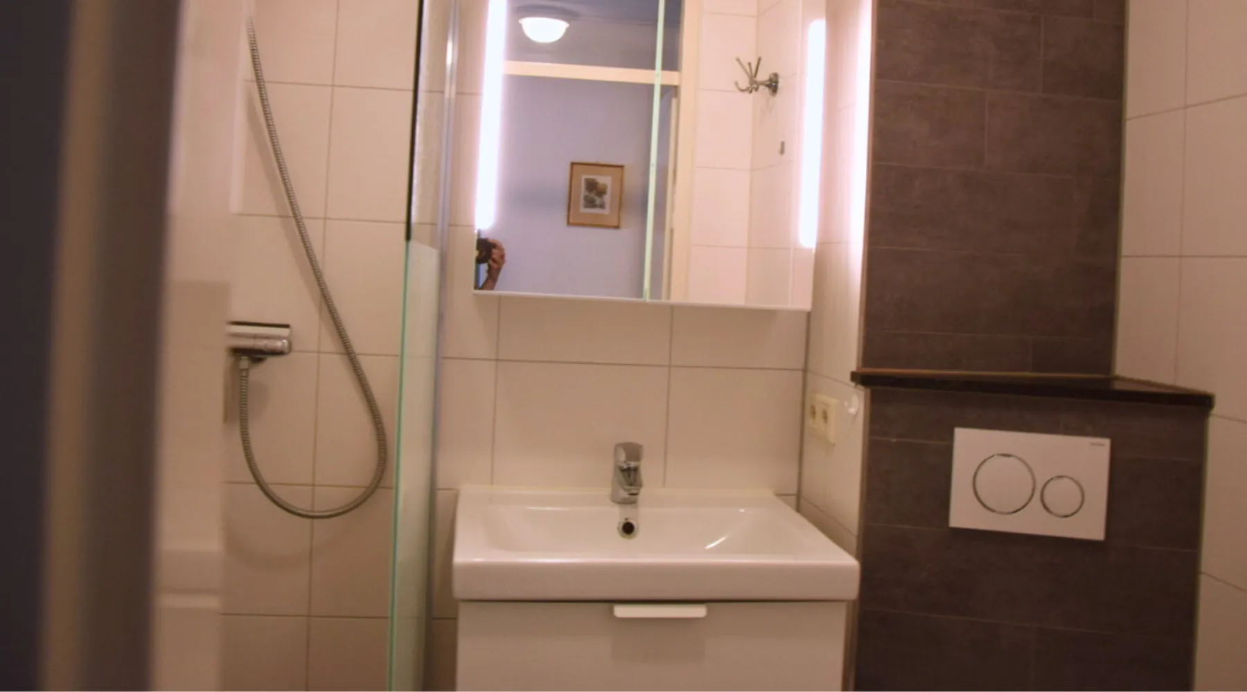Flat 84 bathroom