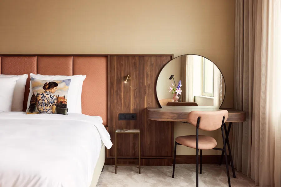Deluxe family room