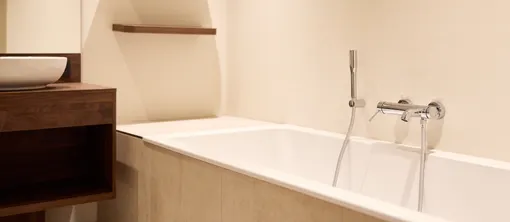 Bath in the Corner Deluxe room