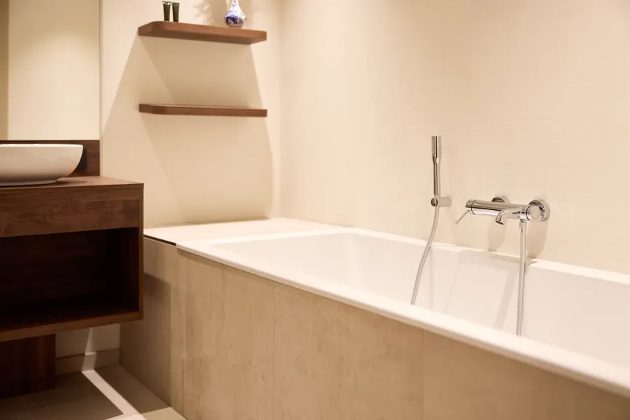 Bath in the Corner Deluxe room