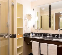 The bathroom of a superior room