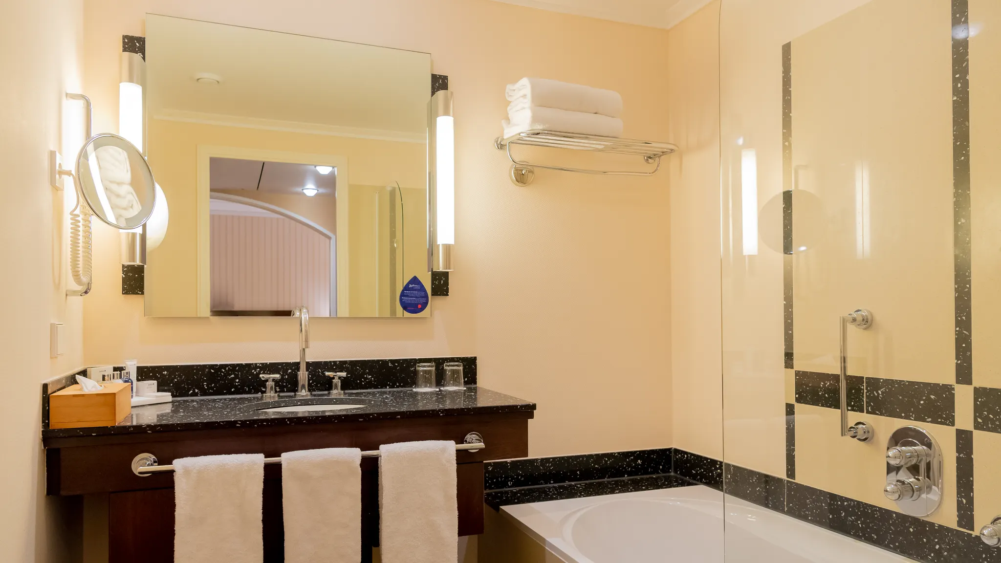 Badezimmer des Premium-Zimmers